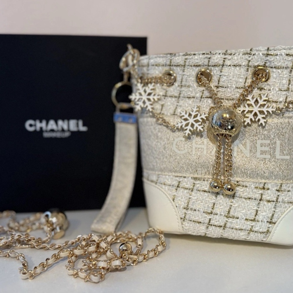 Chanel Cream and Gold Shoulder Bag